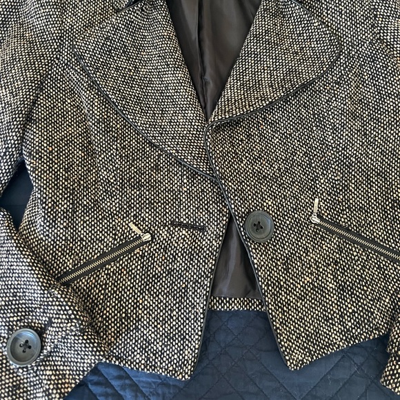 CAbi Blazer - Picture 7 of 7